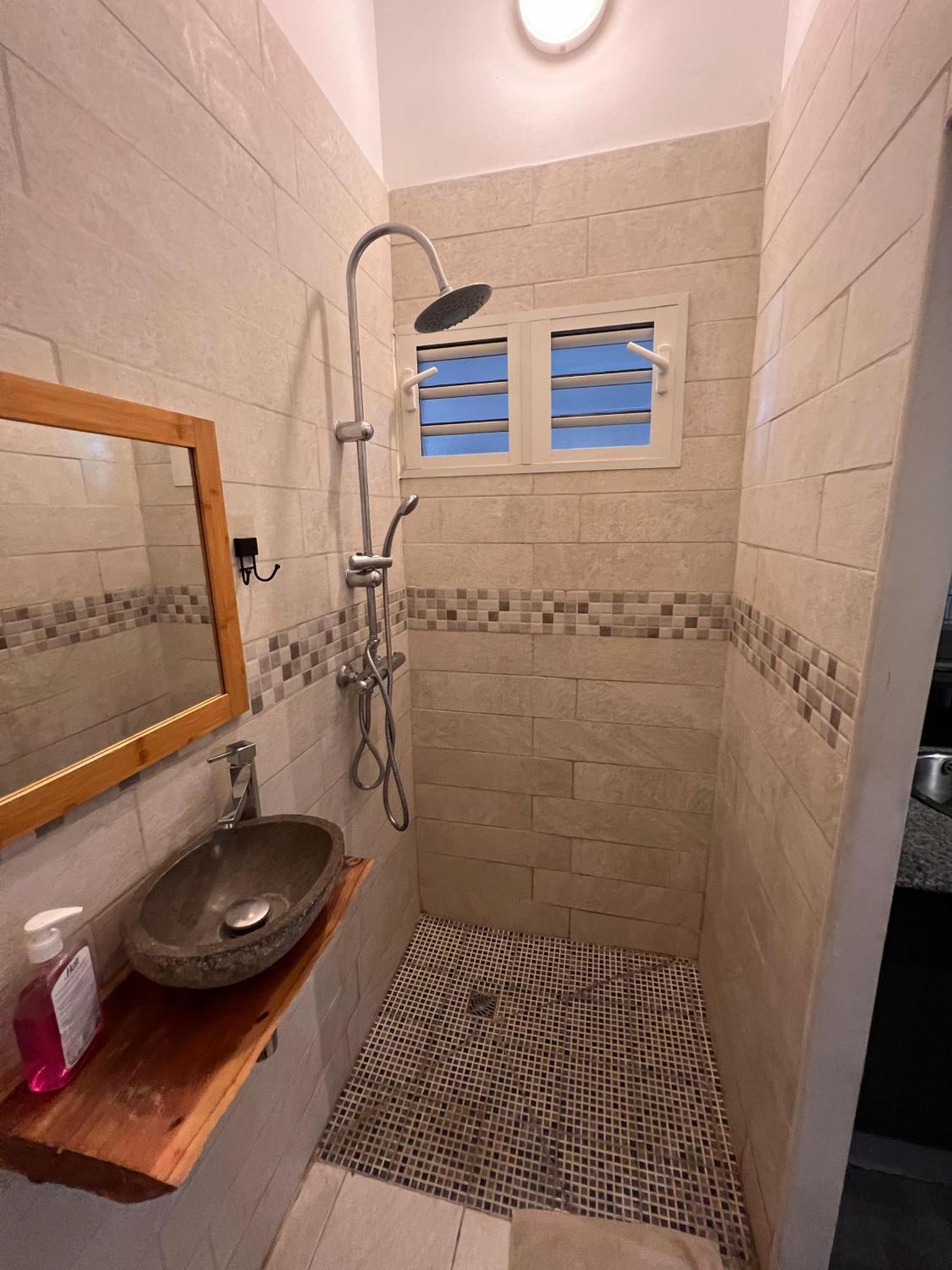 L'Escale Zen Apartment แซ็ง-ปีแยร์ ภายนอก รูปภาพ